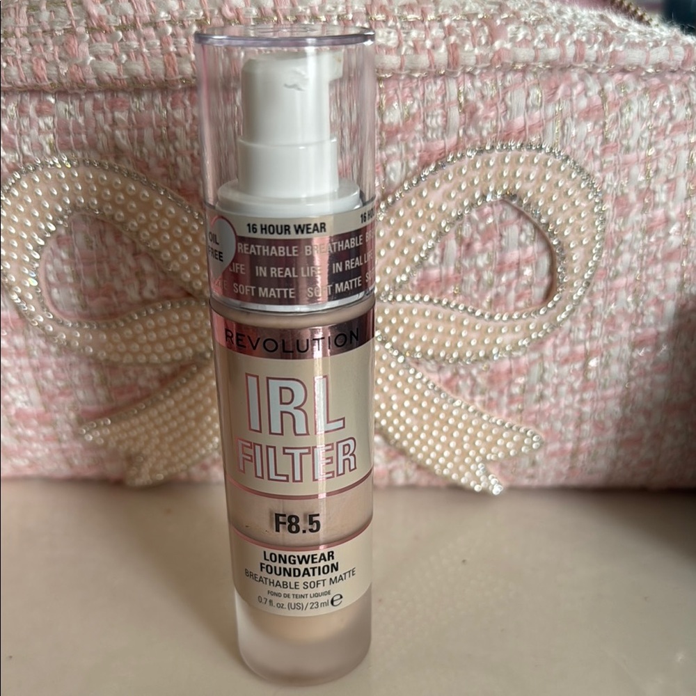 Revolution IRL Filter Foundation - F8.5